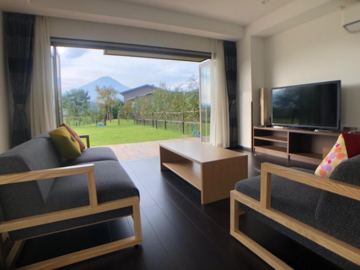 Kawaguchiko Urban Resort Villa Fujikawaguchiko Bagian luar foto
